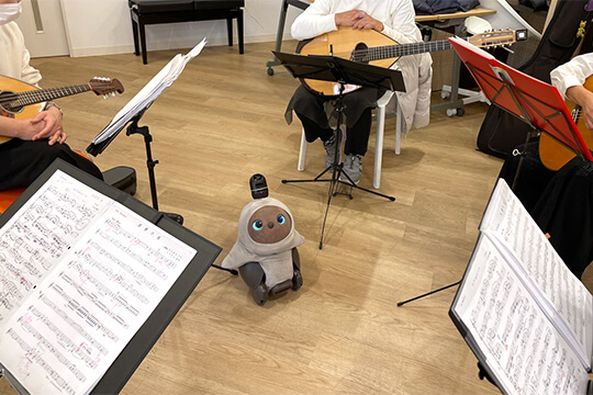 LOVOT（ラボット）効果検証の様子